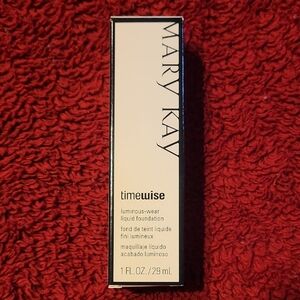 Mary Kay Timewise Luminous-Wear Liquid Foundation - Cream
